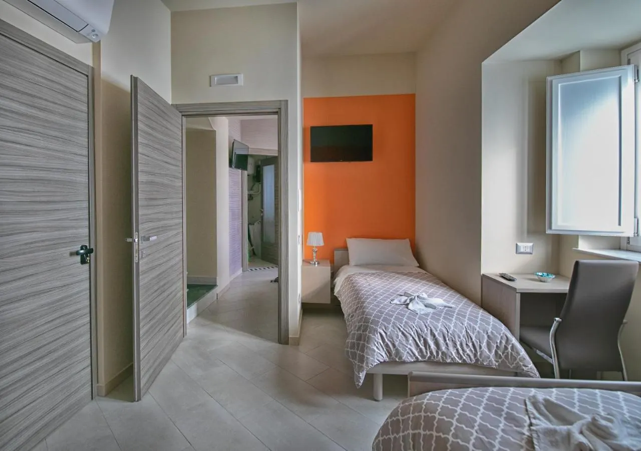 Hotel La Madonnina Nikosia 0*,  Italien